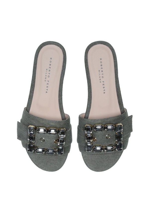 Ciabatta flat in jeans kaki con accessorio strass