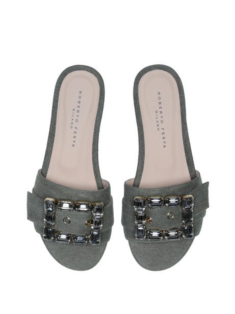 Ciabatta flat in jeans kaki con accessorio strass
