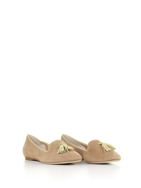 Ballerina in pelle scamosciata con nappine