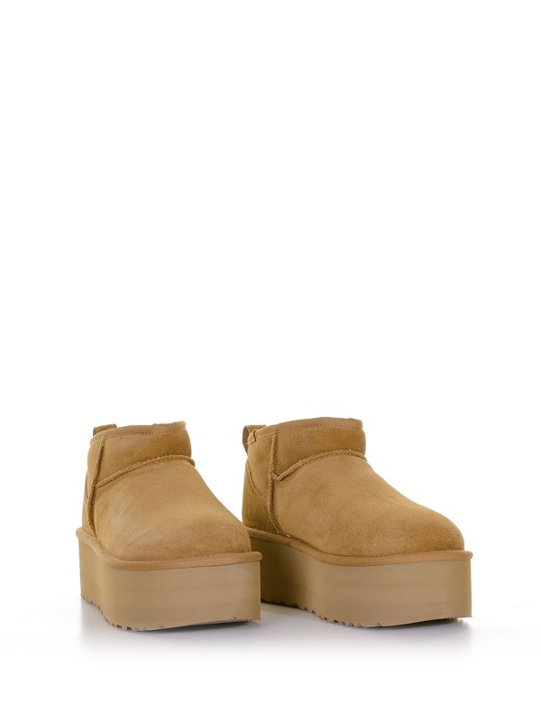 Classic Ultra Mini chestnut platform boot
