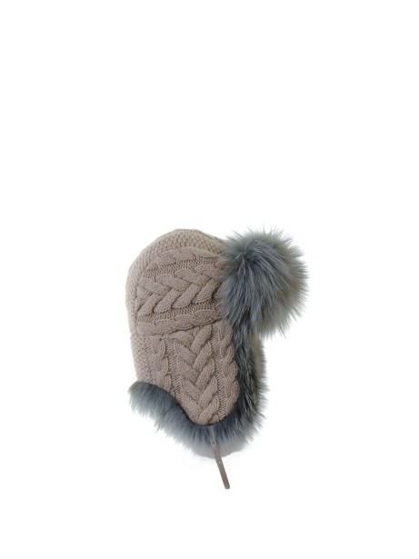 Aviator hat in pure cashmere with braids