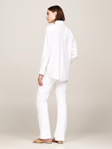 Camicia con bandierina ricamata sulla tasca