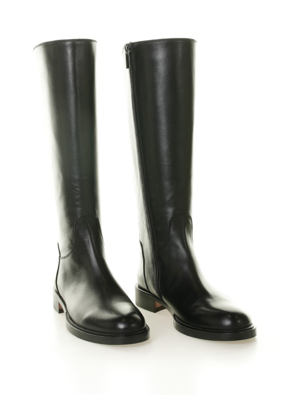 Black leather boot with zip