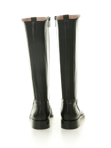 Black leather boot with zip