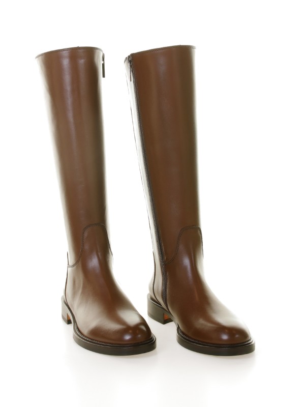 Tan colored leather boot with zip