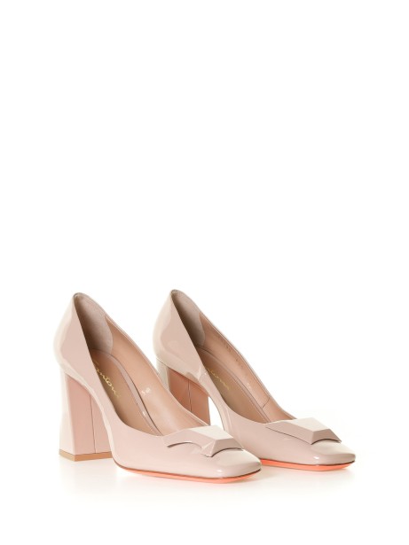Pink leather pumps with accessory 2