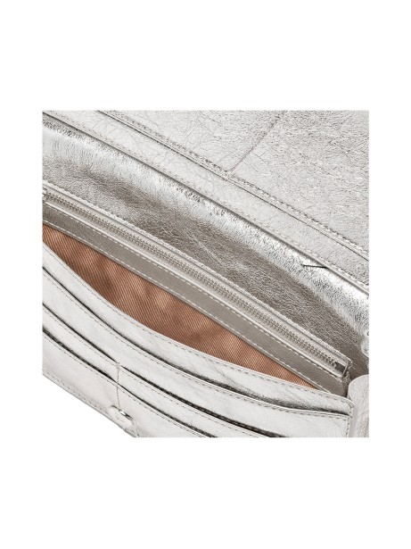 Deva Clutch in laminated leather