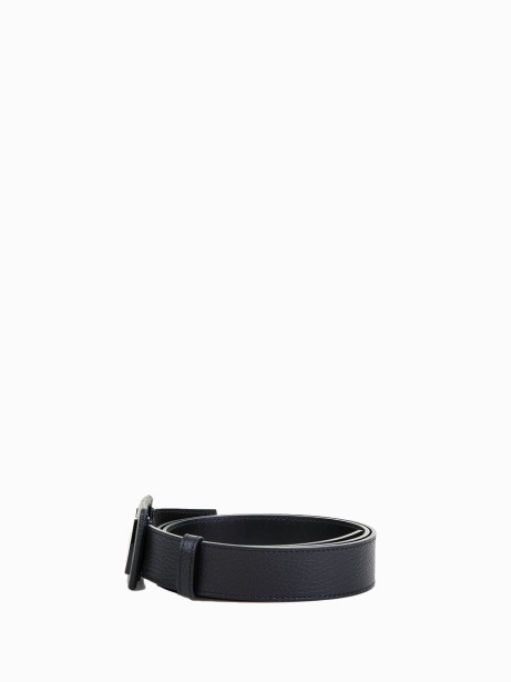 Hammered leather belt with maxi buckle