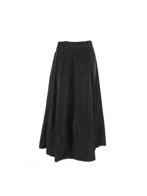 Black long skirt