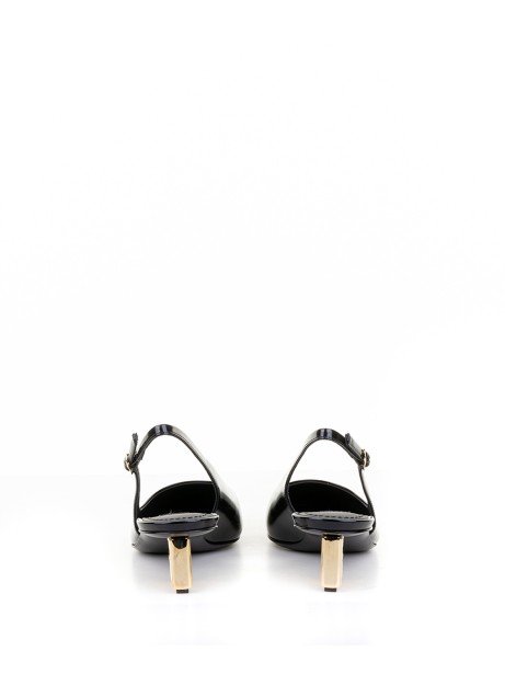 Slingback in vernice