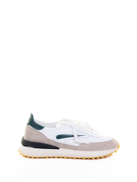 Running sneakers in nylon and suede