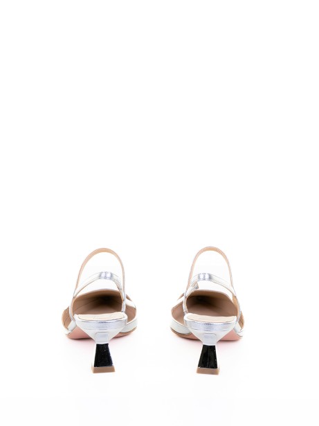 Décolleté slingback in silver laminated nappa
