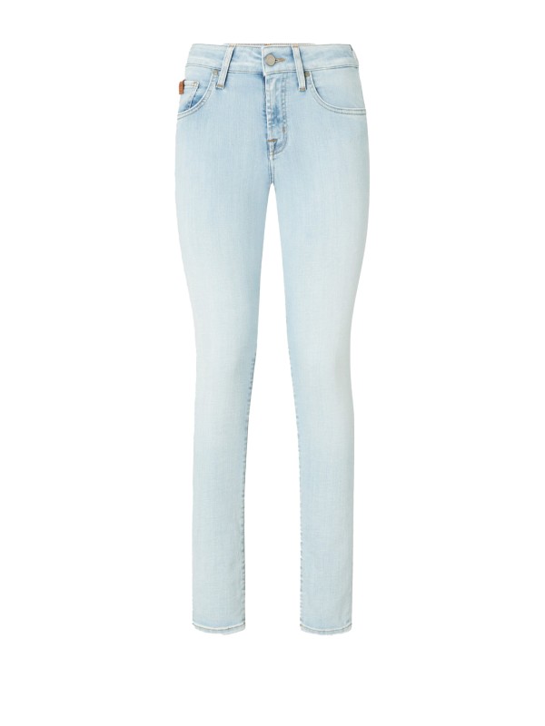 Women's cigarette jeans in light blue denim Women's cigarette jeans in light blue denim
