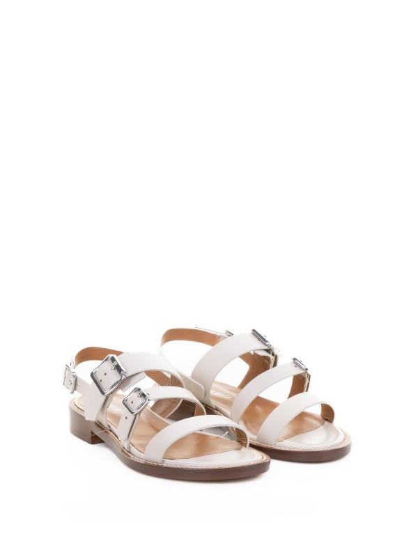 Low white sandal with buckles