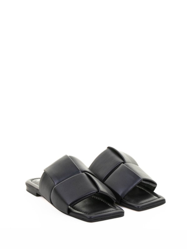 Ciabatta flat nera in pelle