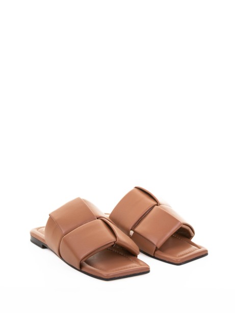 Brown flat leather slipper 2