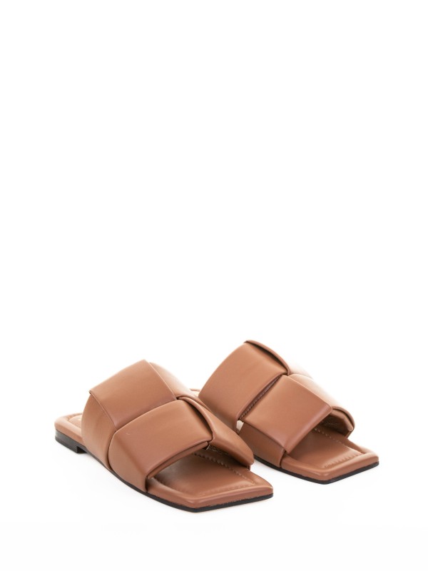 Brown flat leather slipper