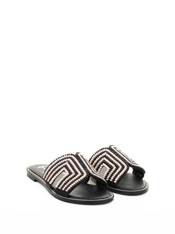 Two-tone slipper with beads