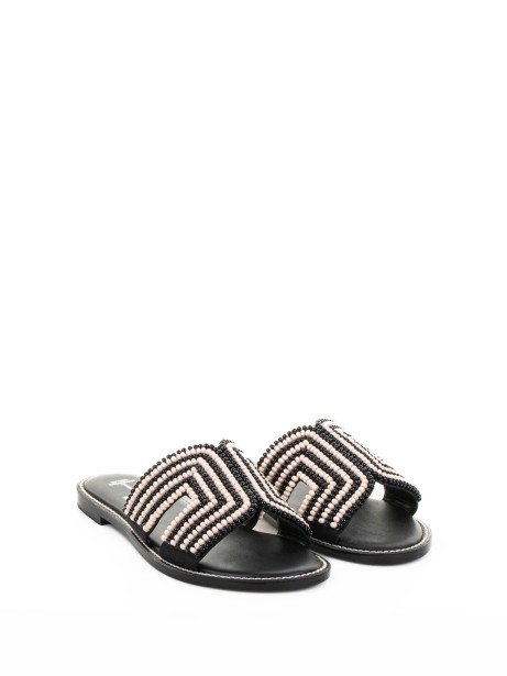 Two-tone slipper with beads