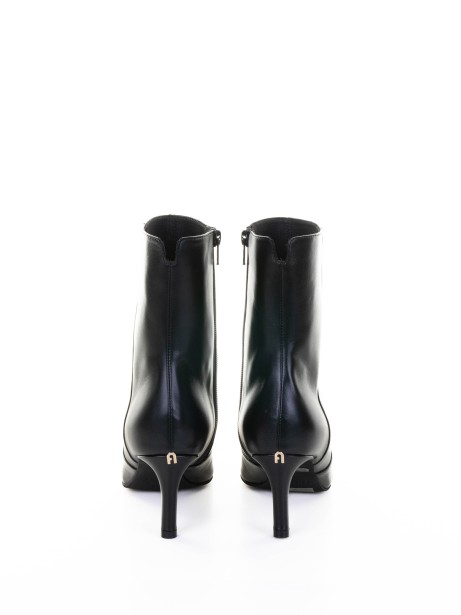 Stivaletti neri in pelle