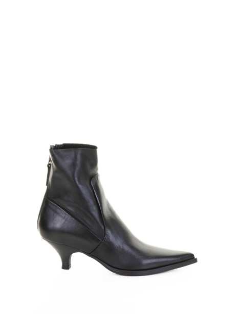 Black nappa ankle boot with zip and rubber sole