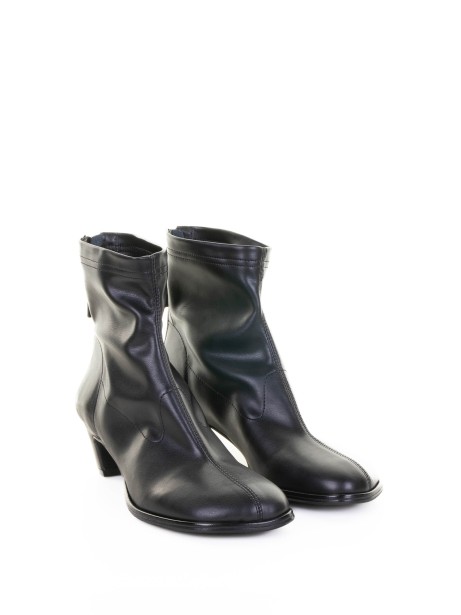 Stivaletto nero in pelle