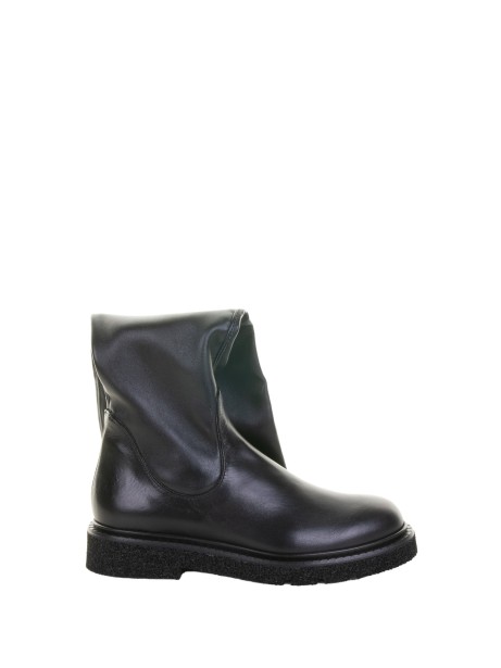 Stivale nero in pelle elasticizzata