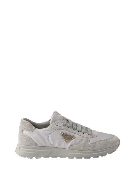Sneaker color bianco