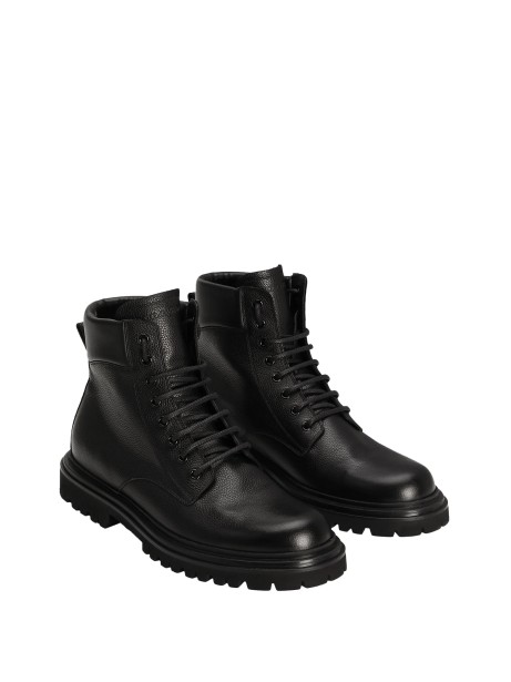 Black calfskin ankle boot