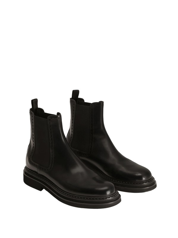 Black calfskin ankle boot