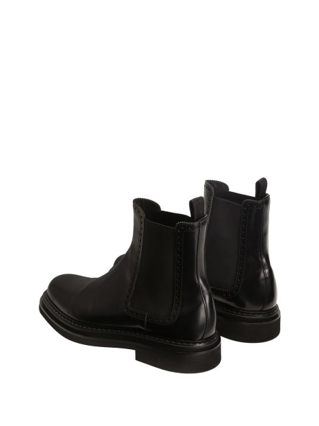Black calfskin ankle boot