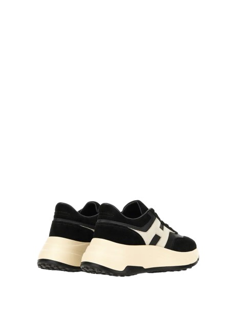 Sneakers in pelle scamosciata nero