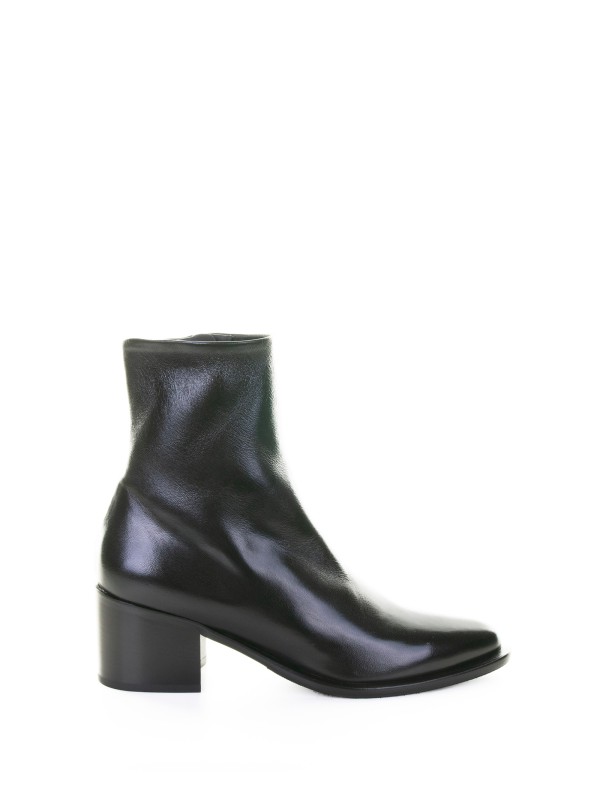 Stivaletto nero in nappa