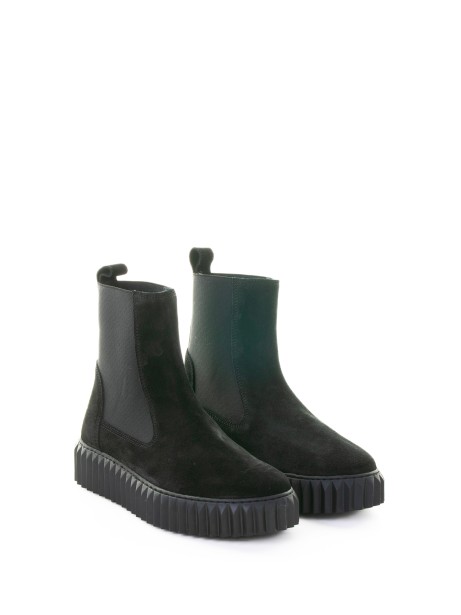 Stivaletto tipo Chelsea boot nero in suede 2