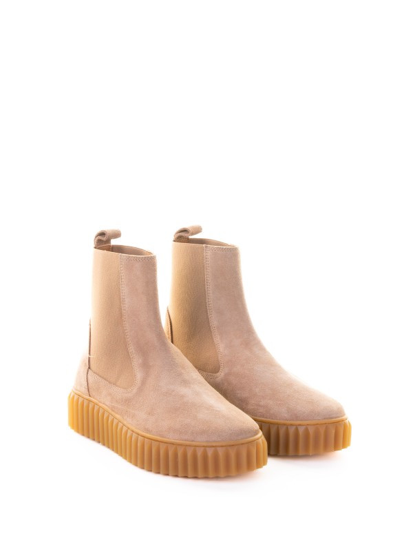 Stivaletto tipo Chelsea boot miele in suede