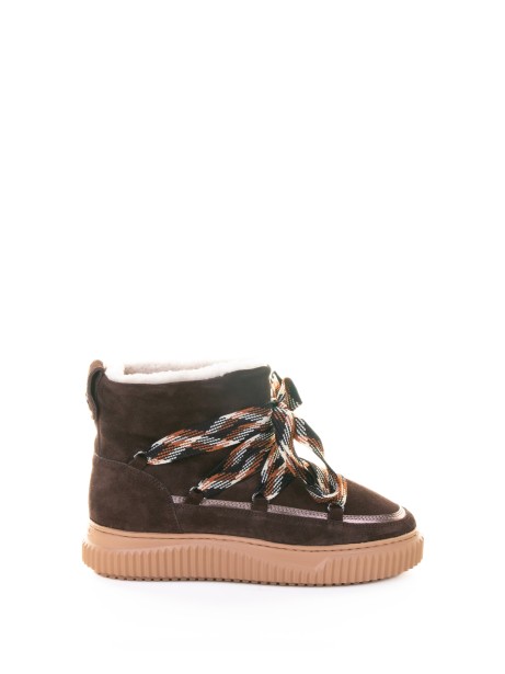 Stivaletto in suede con bordo in tessuto sintetico