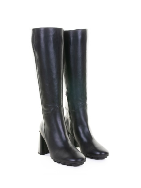 Black Leather Heeled Boot