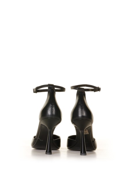 Nicole Bonnet black pump with strap