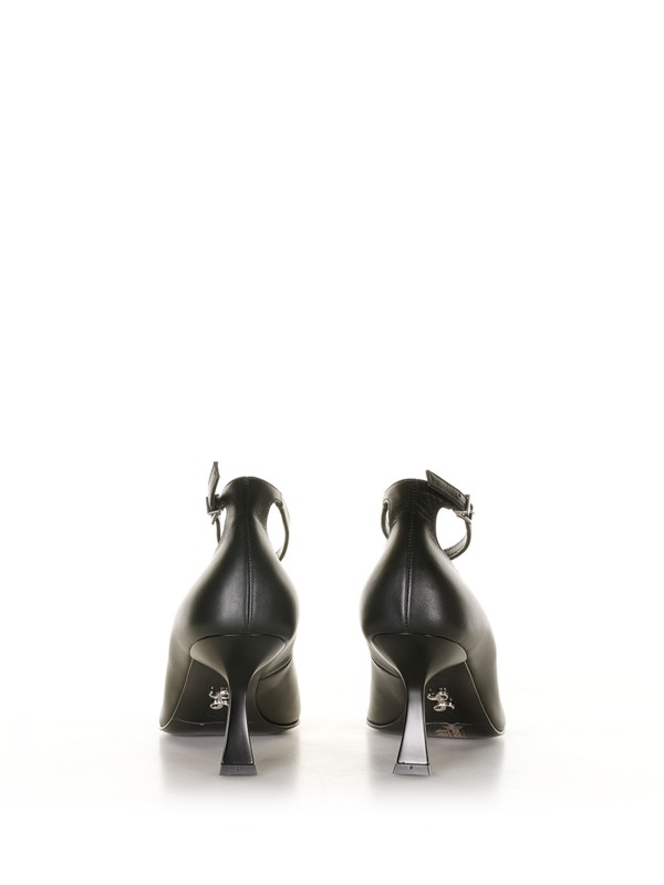 Décolleté in vernice con cinturino