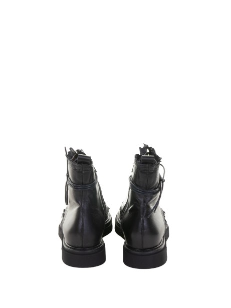 Biker nero in pelle donna