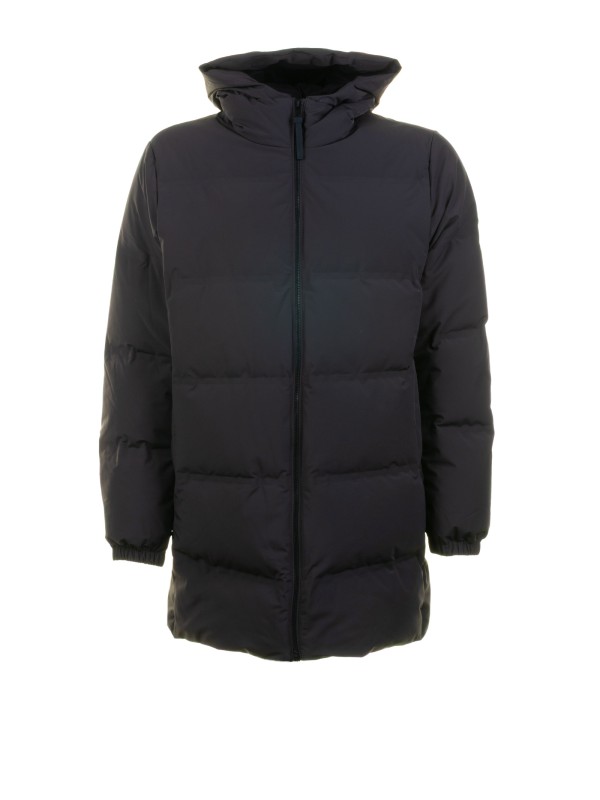 Piumino lungo marrone trapuntato con cappuccio Piumino lungo marrone trapuntato con cappuccio