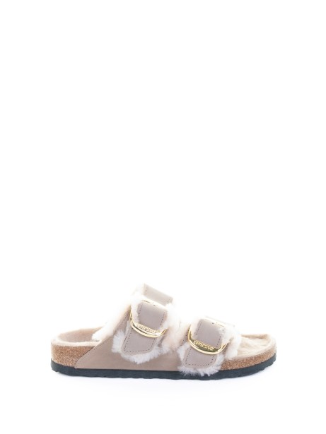 Ciabatta Arizona Big Buckle in pelle oliata e pelliccia