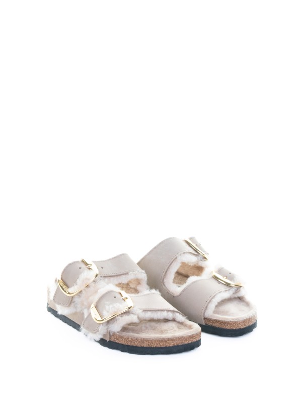 Arizona Big Buckle Slipper in Oiled Leather and Fur
