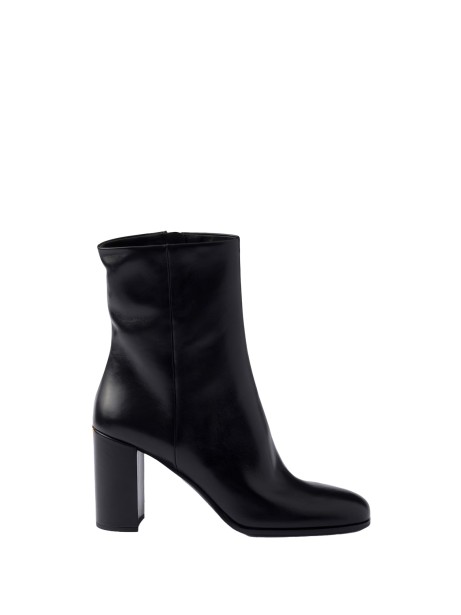 Stivaletti in pelle con zip