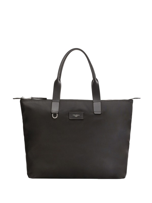 Shopping bag with logo plaque