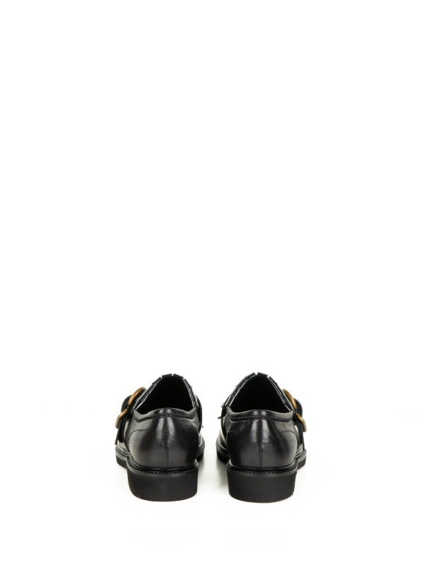 Mocassino nero in pelle con frange