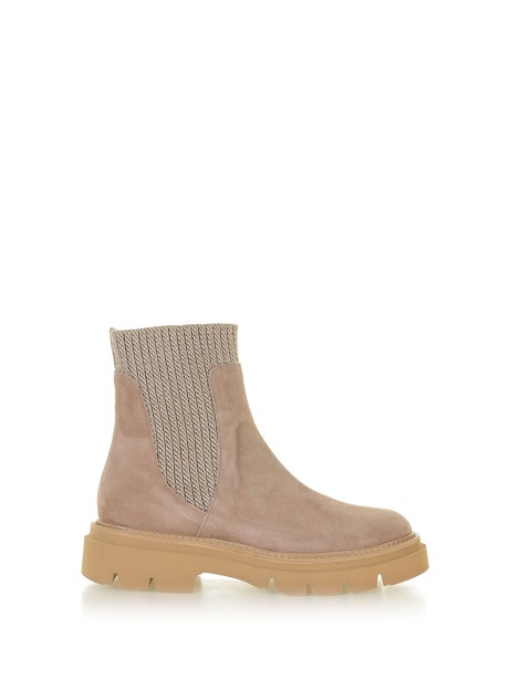 Beatles in suede and rubber sole Beatles in suede and rubber sole