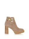 Suede ankle boot with accessory
