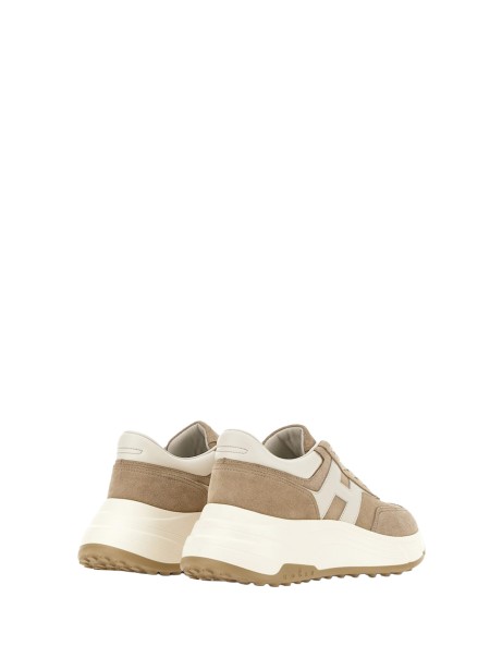 Sneakers in pelle scamosciata beige