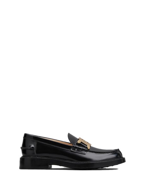 Shiny leather loafer